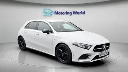 Used Mercedes A180 Executive 136 HP (100 kW) 2022 White Hatchback