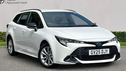 Used Toyota Corolla 140 HP (102 kW) 2025 White Estate