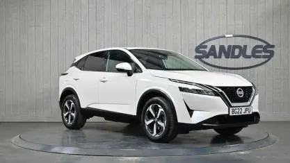 Used Nissan Qashqai N-Connecta 140 HP (102 kW) 2022 White SUV