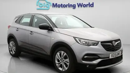 Used Vauxhall Grandland X Sport 131 HP (96 kW) 2019 Grey SUV