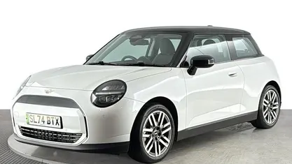 Used Mini Cooper Classic 135 kW (184 HP) 2025 Hatchback
