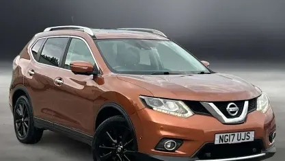Used Nissan X-Trail Tekna 131 HP (96 kW) 2017 Orange SUV