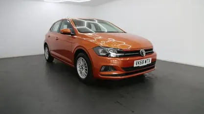 Used VW Polo SE 95 HP (69 kW) 2018 Orange Hatchback