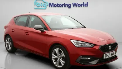 Begagnad Seat Leon FR 131 HK (96 kW) 2023 Halvkombi