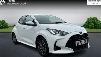 Used Toyota Yaris Design 116 HP (85 kW) 2024 White Hatchback