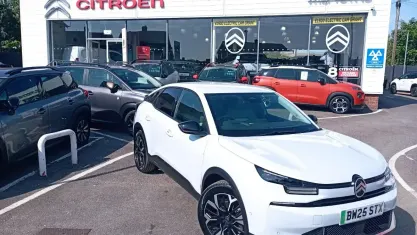 Used Citroën e-C4 114 kW (156 HP) 2025 White Hatchback