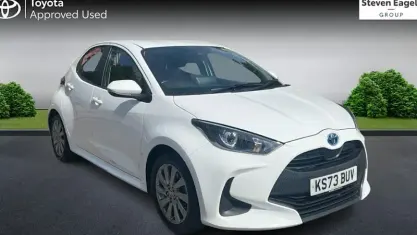 Used Toyota Yaris 116 HP (85 kW) 2023 White Hatchback