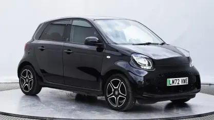 Used Smart ForFour Electric Drive Premium 60 kW (82 HP) 2022 Black Hatchback
