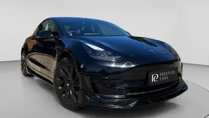 Używany Tesla Model 3 RWD 180 kW (245 KM) 2023 Sedan/Limuzyna
