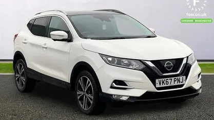 White Used 2017 Nissan Qashqai N-Connecta SUV | £9,299 (Fair price)