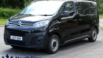 Begagnad Citroën Dispatch 102 HK (75 kW) 2022 Svart Minibuss