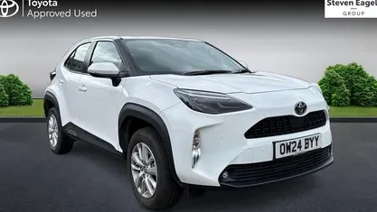 Used 2025 Toyota Yaris Hybrid Estate | £22,371 (Good price)