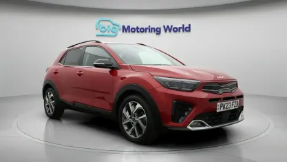 Second-hand Kia Stonic GT-Line 120 CP (88 kW) 2022 Roșu SUV