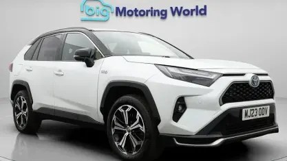 Używany Toyota RAV4 306 KM (225 kW) 2022 Biały SUV