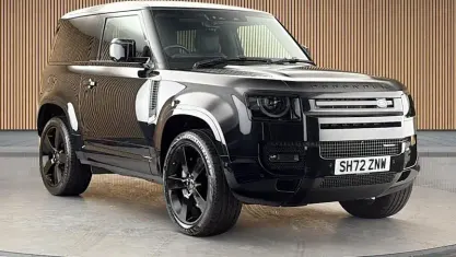 Used Land Rover Defender HSE Dynamic 250 HP (183 kW) 2022 Santorini black SUV