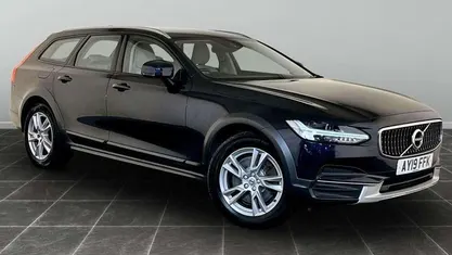 Blue Used 2019 Volvo V90 CC Estate | £15,995 (Good price)