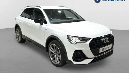 Używany Audi Q3 Black Edition 150 KM (110 kW) 2022 Biały SUV
