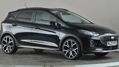 Käytetty Ford Fiesta Active X 101 HP (74 kW) 2023 Musta Viistoperä