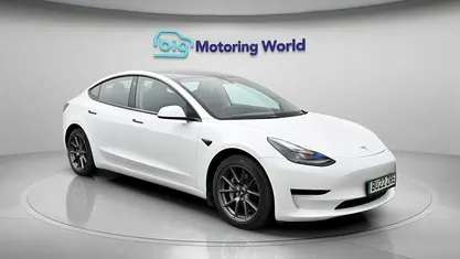 Used Tesla Model 3 Standard Range 180 kW (245 HP) 2021 White Sedan