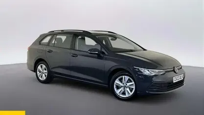 Używany VW Golf VIII Life 150 KM (110 kW) 2023 Szary Kombi