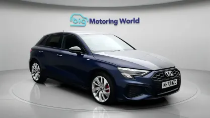 Used Audi A3 Sportback e-tron Competition 245 HP (180 kW) 2024 Blue Hatchback