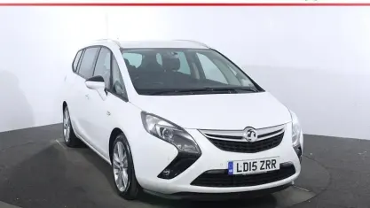 Used Vauxhall Zafira Tourer SRi 140 HP (102 kW) 2015 White MPV