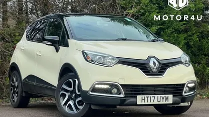 Cream/black Used 2016 Renault Captur Dynamique SUV | £8,990 (Fair price)