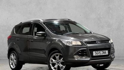 Usado Ford Kuga Titanium 179 HP (131 kW) 2016 SUV
