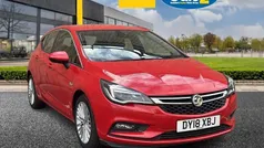 Red Used 2018 Vauxhall Astra Elite Hatchback | £9,395 (Fair price)