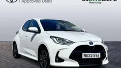 White Used 2022 Toyota Yaris Hybrid Design Hatchback | £17,000 (Fair price)