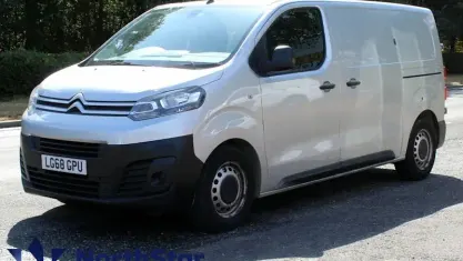 Used Citroën Dispatch 116 HP (85 kW) 2018 Silver MPV