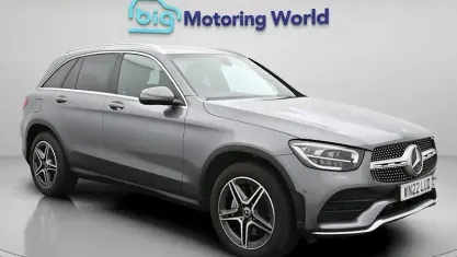 Używany Mercedes GLC300 AMG line 258 KM (189 kW) 2022 Szary Kombi