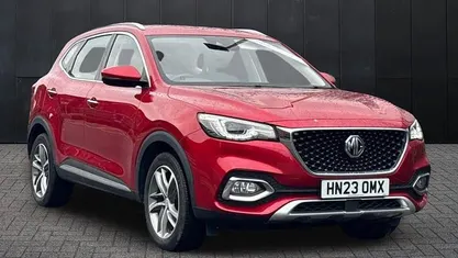 Red Used 2023 MG HS Excite SUV | £14,453 (Fair price)