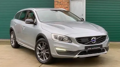 Used 2017 Volvo V60 CC Estate | £7,750 (Good price)