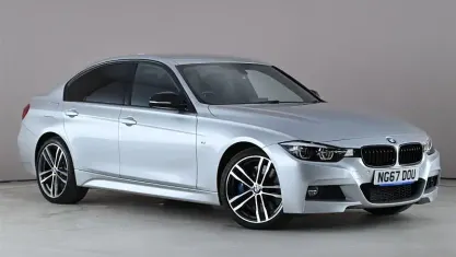 Begagnad BMW 330 M Sport 258 HK (189 kW) 2018 Silver Sedan