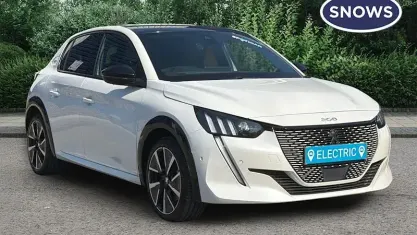 Used Peugeot e-208 GT 100 kW (136 HP) 2020 White Hatchback