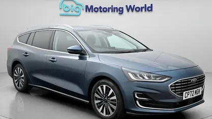 Begagnad Ford Focus Titanium 155 HK (114 kW) 2022 Blå Kombi