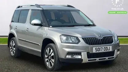 Usado Skoda Yeti Outdoor 150 CV (110 kW) 2016 Beige SUV
