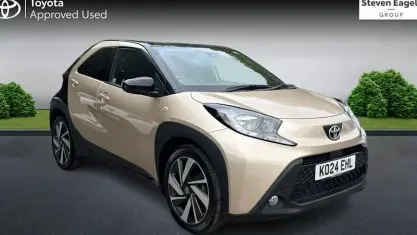 Used Toyota Aygo X 72 HP (52 kW) 2024 Beige SUV
