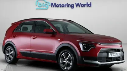 Begagnad Kia Niro 141 HK (103 kW) 2023 Röd SUV