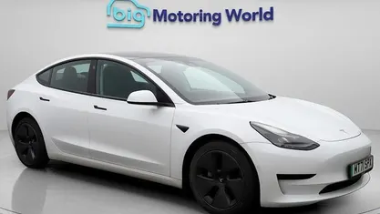 White Used 2021 Tesla Model 3 Standard Range Plus Sedan | £18,300 (Good price)