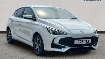 Używany MG MG3 Trophy 194 KM (142 kW) 2024 Biały Hatchback