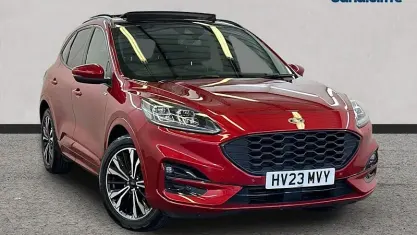 Używany Ford Kuga ST-Line X 150 KM (110 kW) 2023 Czerwony SUV