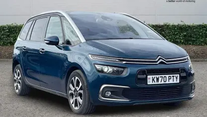 Used Citroën C4 SpaceTourer Flair 131 HP (96 kW) 2020 Blue MPV
