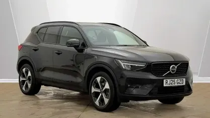 Used Volvo XC40 Plus 197 HP (144 kW) 2025 Black SUV