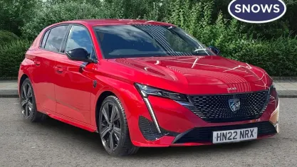 Used Peugeot 308 Premium 225 HP (165 kW) 2022 Red Hatchback