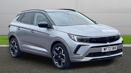 Begagnad Vauxhall Grandland X Ultimate 131 HK (96 kW) 2024 SUV