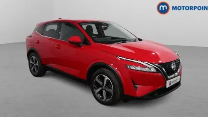 Used Nissan Qashqai N-Connecta 140 HP (102 kW) 2022 Red SUV