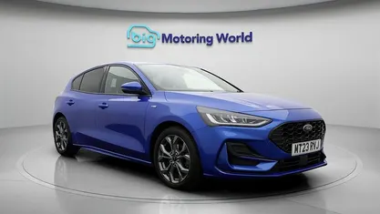 Used Ford Focus ST-Line 125 HP (91 kW) 2023 Blue Hatchback