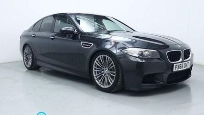 Begagnad BMW M5 Performance 560 HK (411 kW) 2015 Grå Sedan